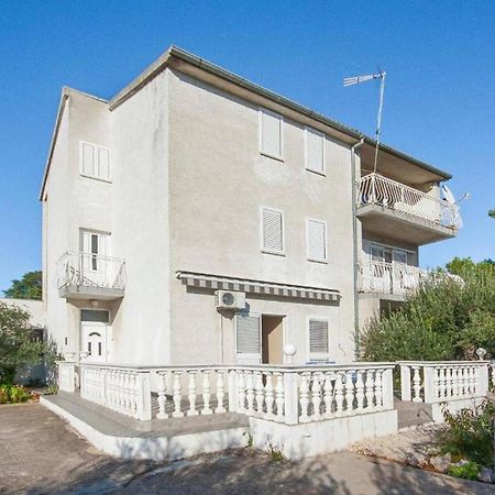 Apartments Zdenka Бродарика Екстериор снимка