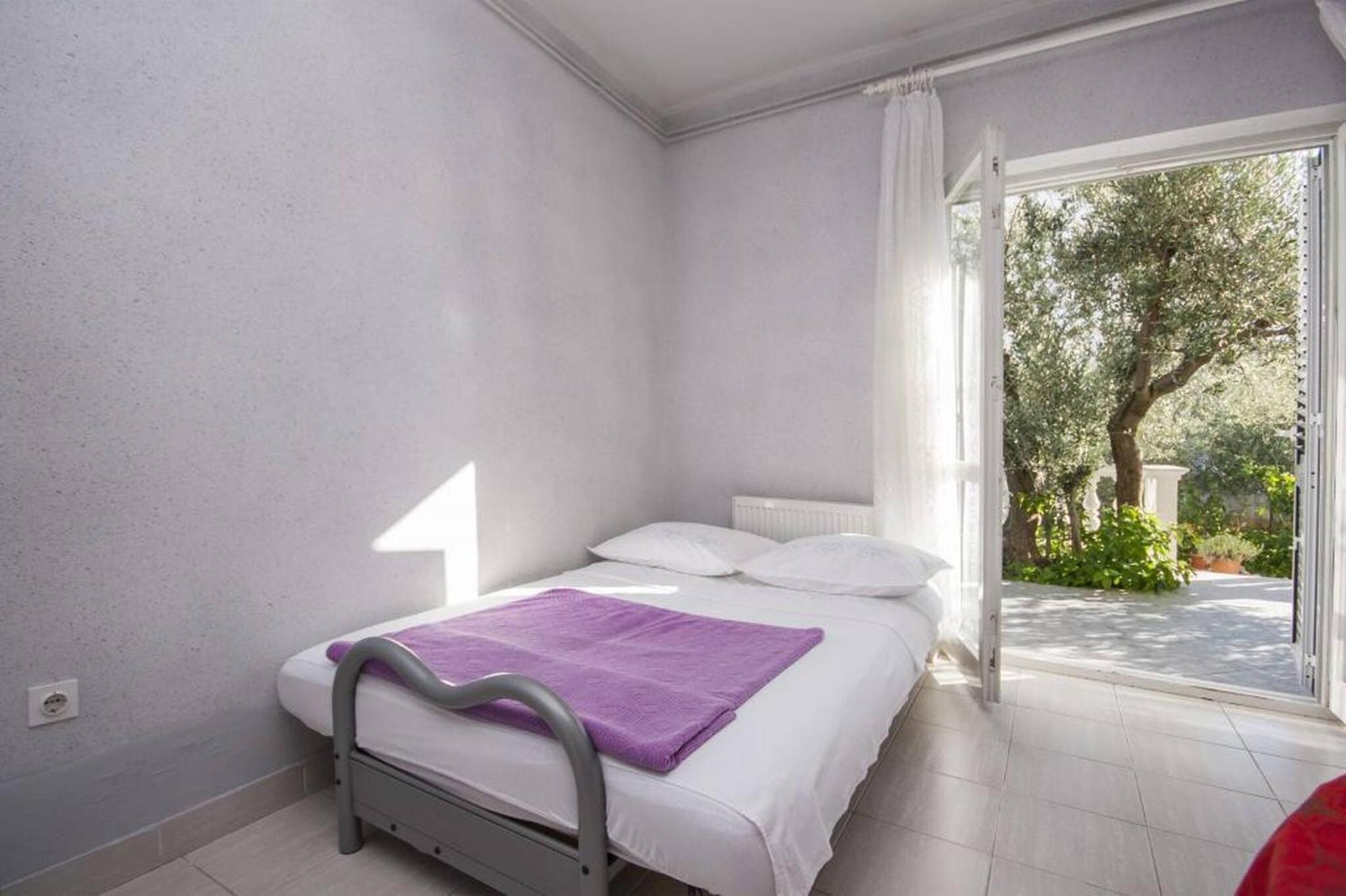 Apartments Zdenka Бродарика Екстериор снимка