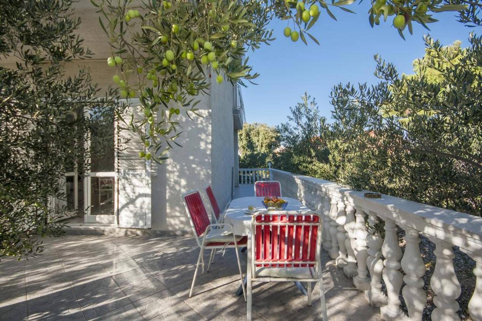 Apartments Zdenka Бродарика Екстериор снимка
