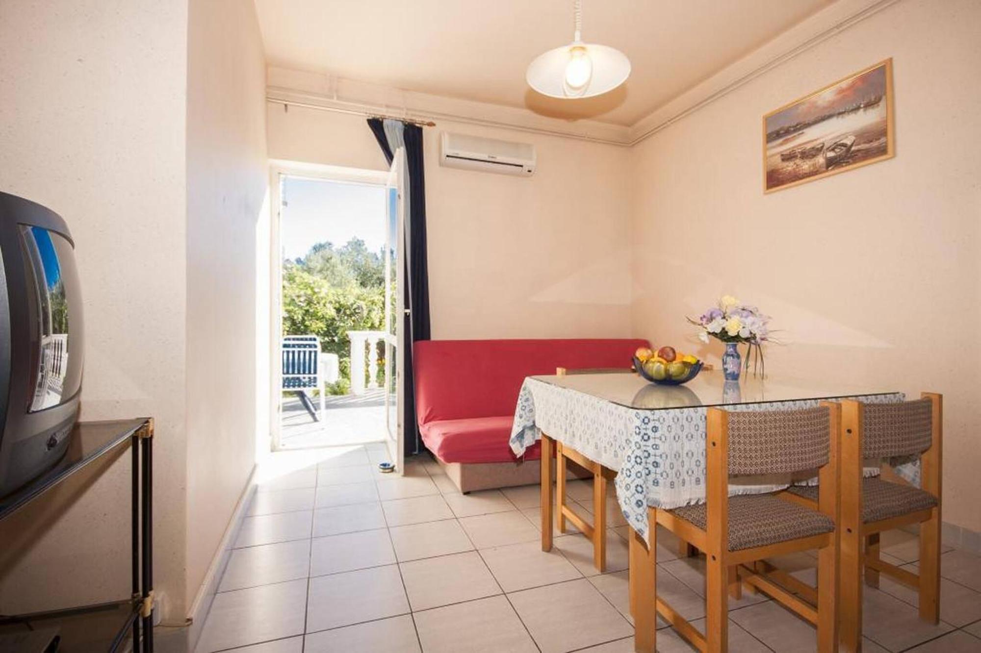 Apartments Zdenka Бродарика Екстериор снимка